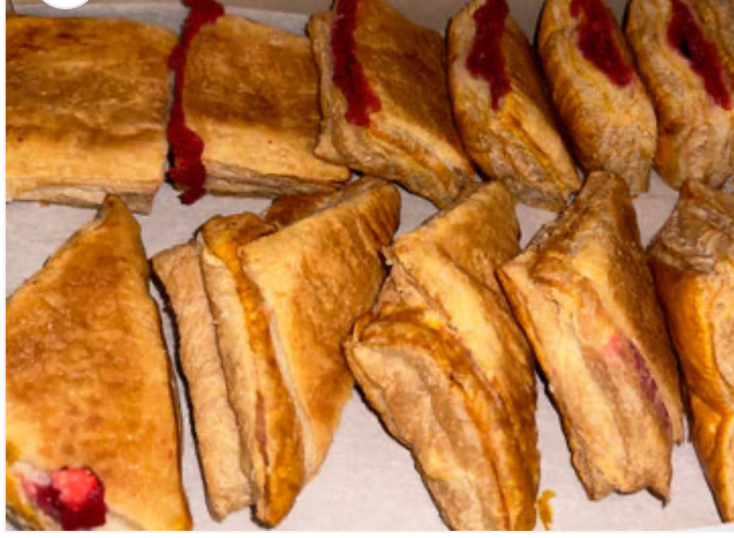 F) Mixed pastries / Pastelitos x15
