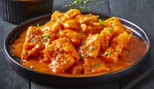 B.s) Pork Rinds in Sauce / Chicharrón en salsa