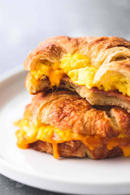 E.d.b) Croissant Egg & Sauce